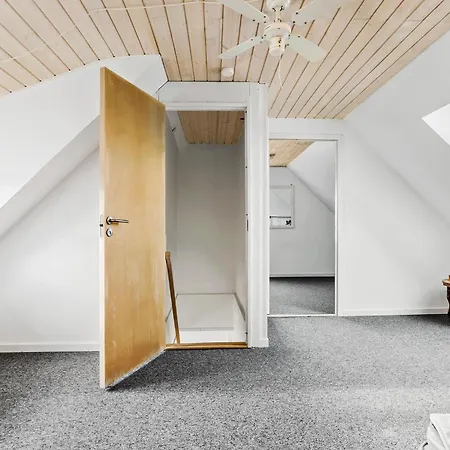 Σπίτι διακοπών In With Wifi